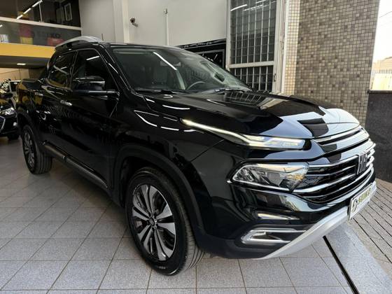 FIAT TORO 2.0 16V TURBO DIESEL VOLCANO 4WD AT9 FIAT TORO 2.0 16V TURBO DIESEL VOLCANO 4WD AT9